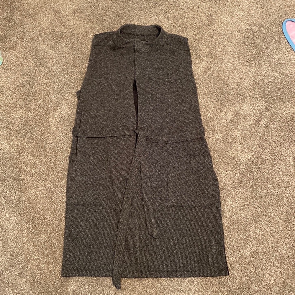 Banana Republic Factory Black Sweater Vest with Belt and Pockets Size Medium